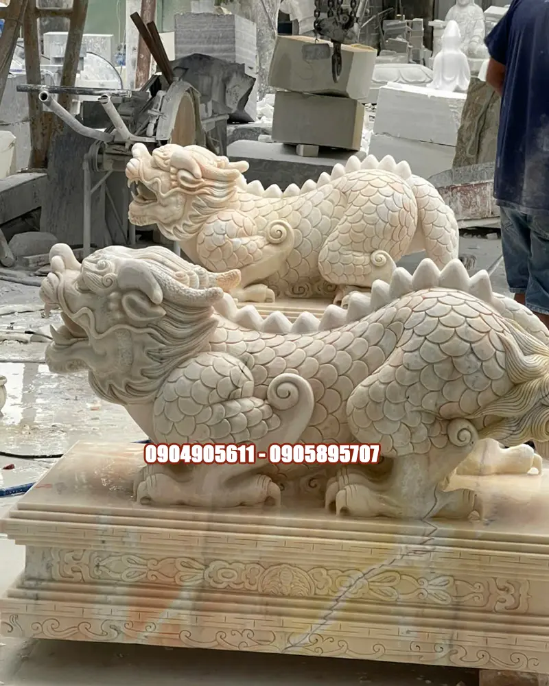 tượng kỳ lân đá vàng carot