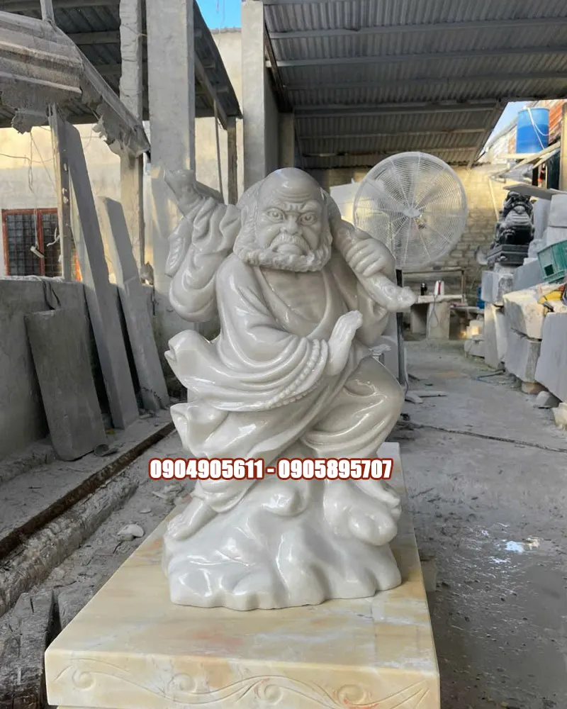 Tượng Đạt Ma Sư Tổ bằng đá